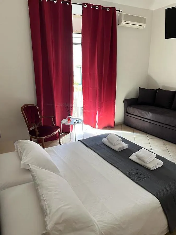 Hotel Trieste Катания