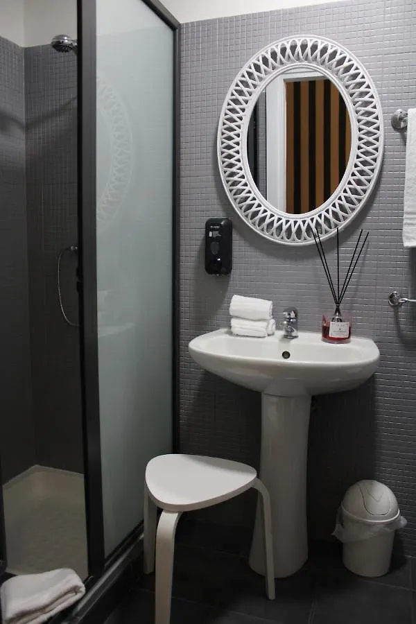 Hotel Trieste Катания
